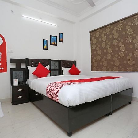 Oyo 11306 Ss Hotel Gorakhpur Exterior foto