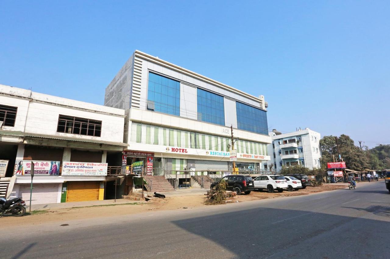 Oyo 11306 Ss Hotel Gorakhpur Exterior foto