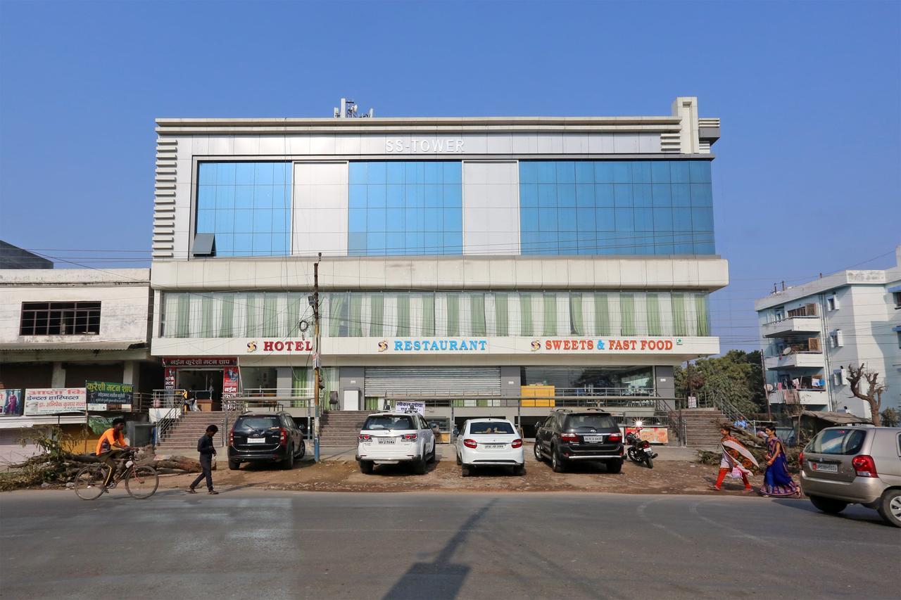 Oyo 11306 Ss Hotel Gorakhpur Exterior foto