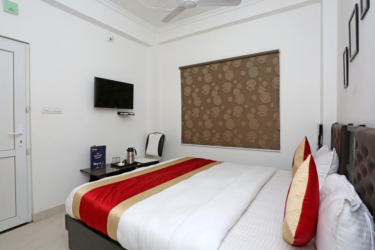 Oyo 11306 Ss Hotel Gorakhpur Exterior foto